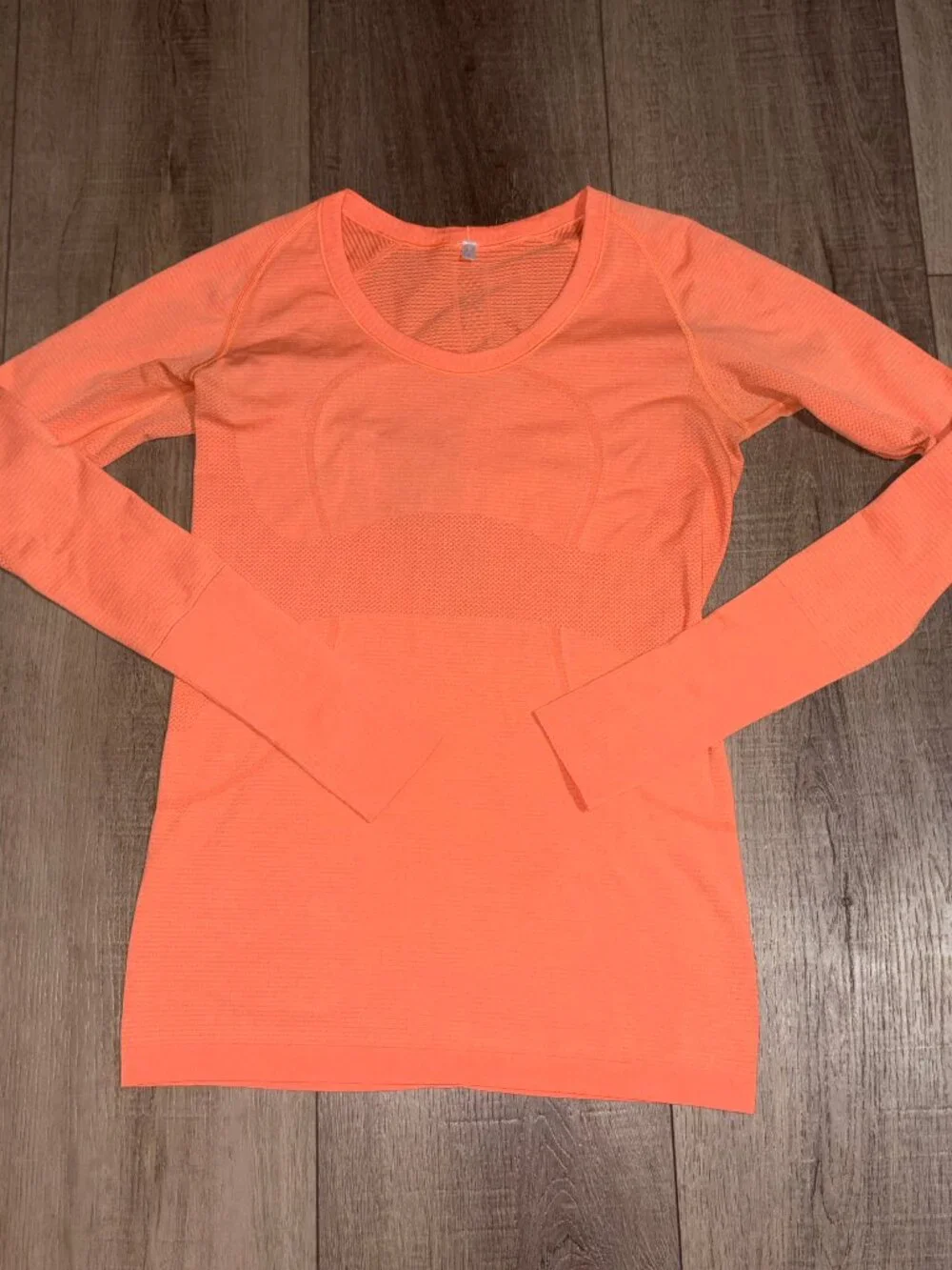 LULULEMON Swiftly Tech Long Sleeve Size 8